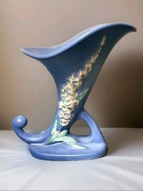 VINTAGE ROSEVILLE POTTERY BLUE FOXGLOVE PATTERN VASE 163-6 **Good**
